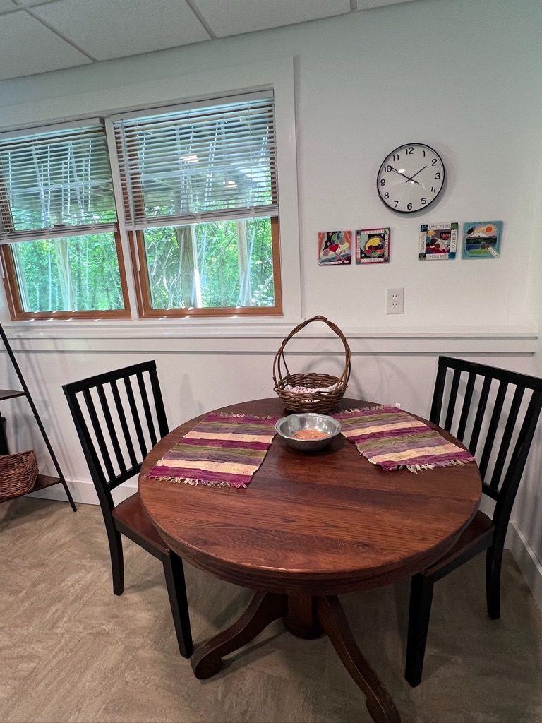 Private 1 bedroom apartment - Photo 5