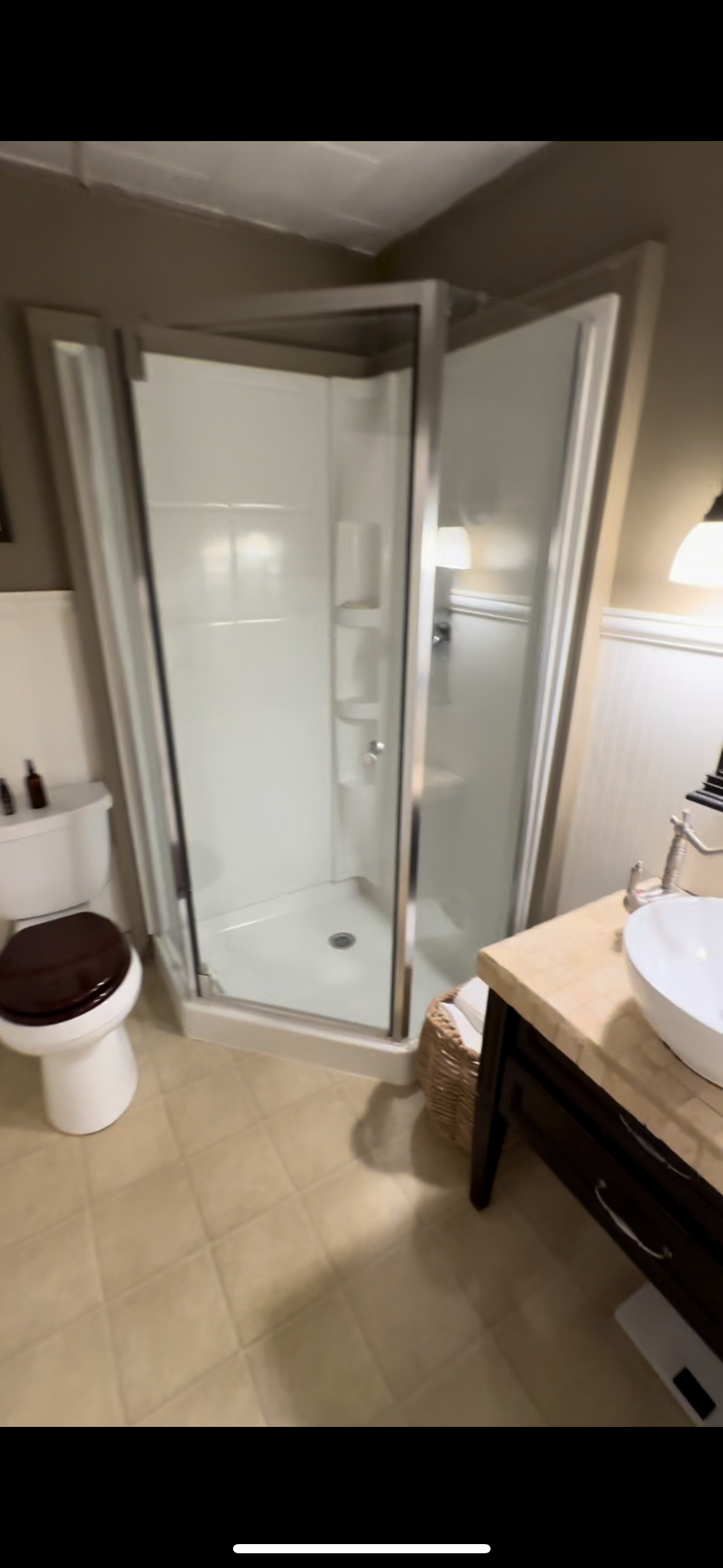 Spacious 1 Bedroom Apartment in Heart of Shelburne Village - Photo 8