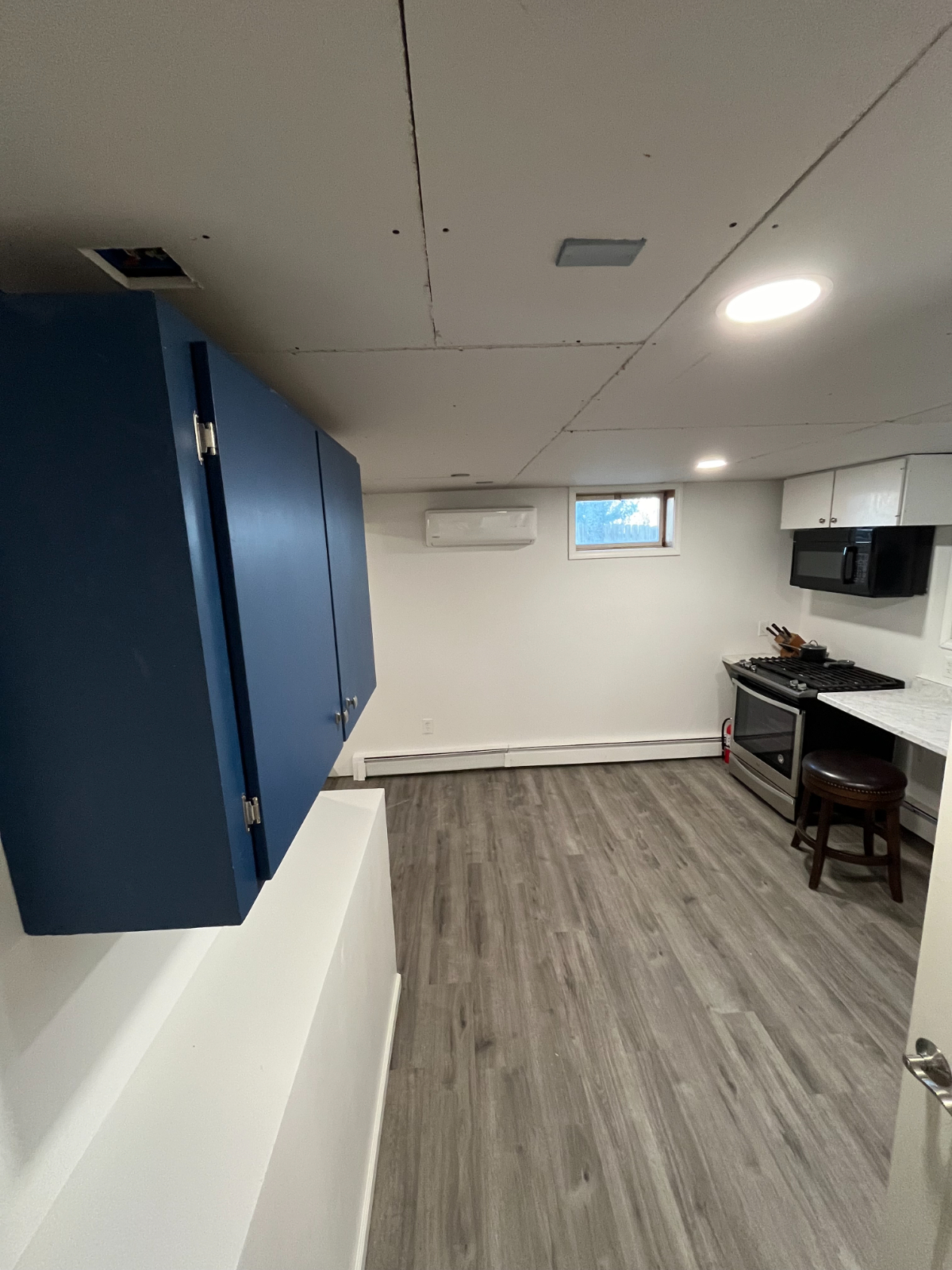 Studio suite (w/ private bathroom) in quiet, suburb neighborhood - Photo 5