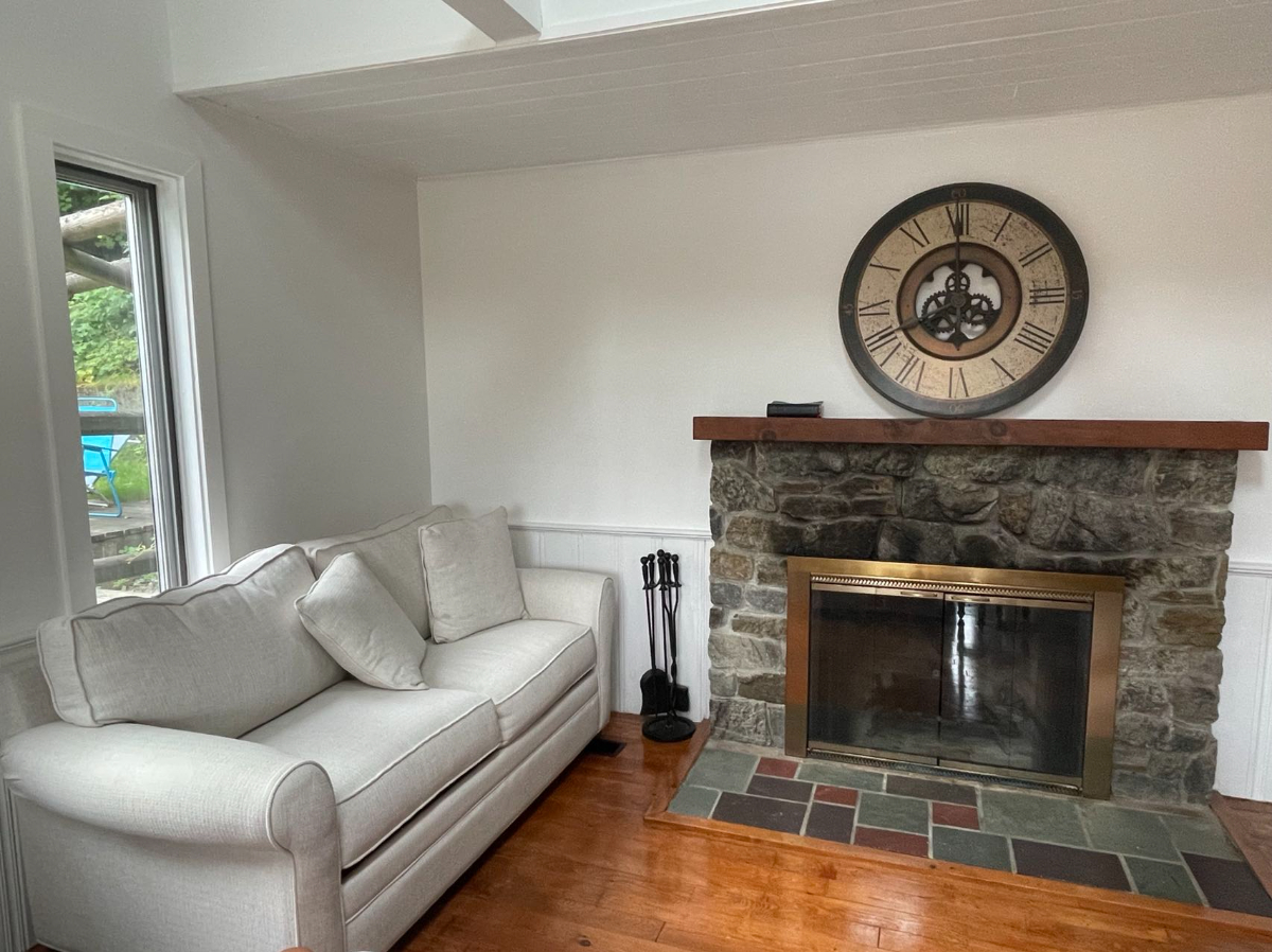 Cozy Furnished Cottage With River View - Photo 7