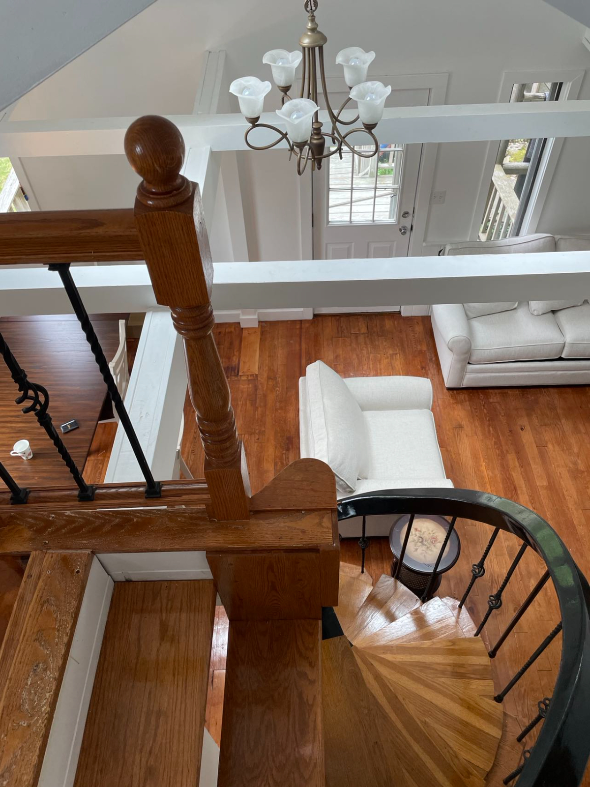 Cozy Furnished Cottage With River View - Photo 9