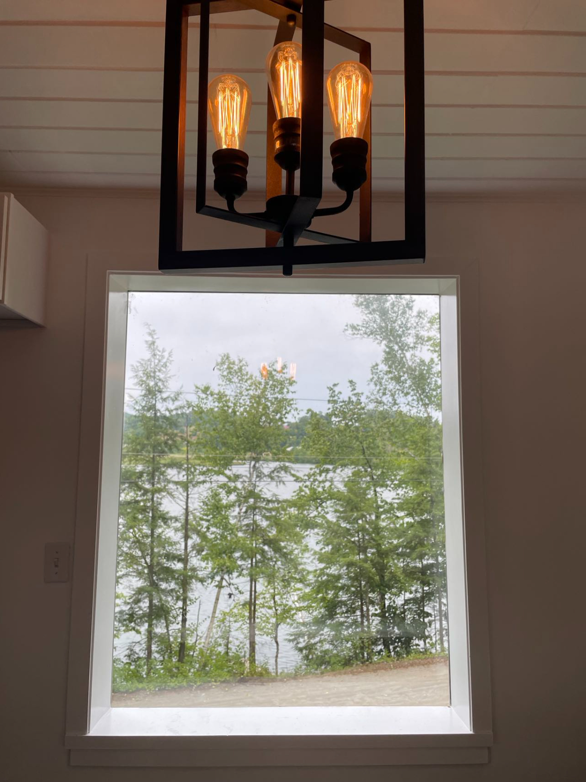 Cozy Furnished Cottage With River View - Photo 11