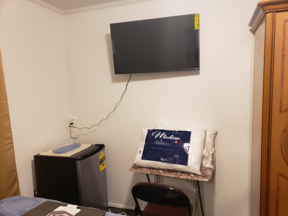 Cozy Rooms Near JFK Airport And LIRR Train - Photo 2