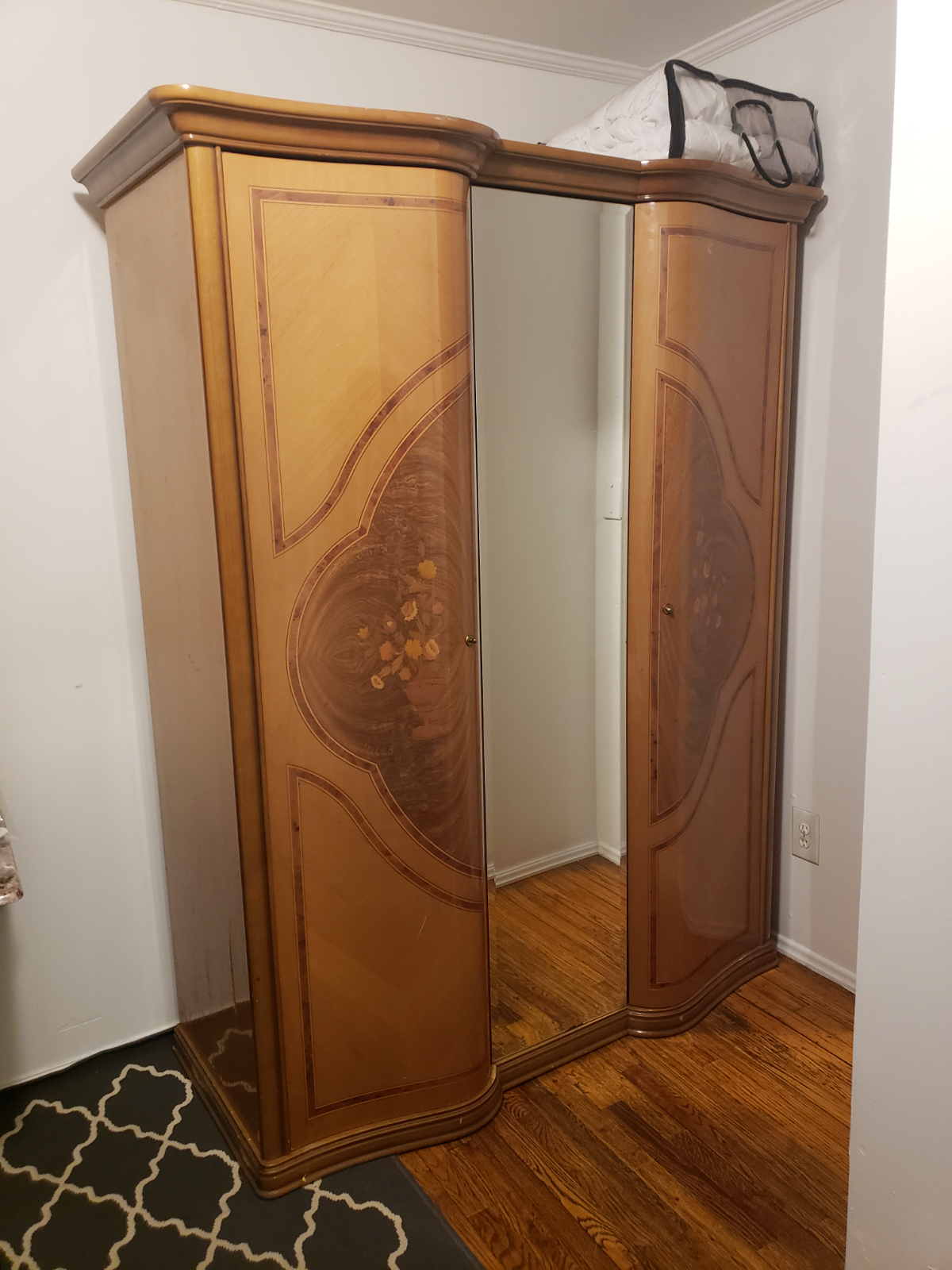 Cozy Rooms Near JFK Airport And LIRR Train - Photo 4