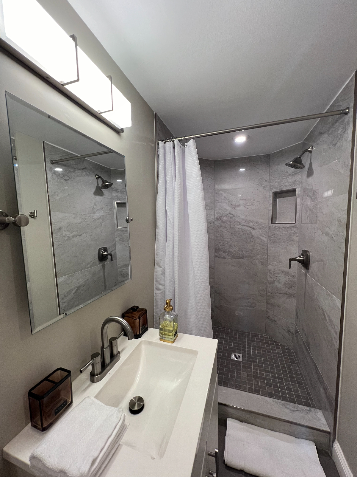 Garden Basement Apartment Near The Park at Walter Reed for Rent - Photo 8