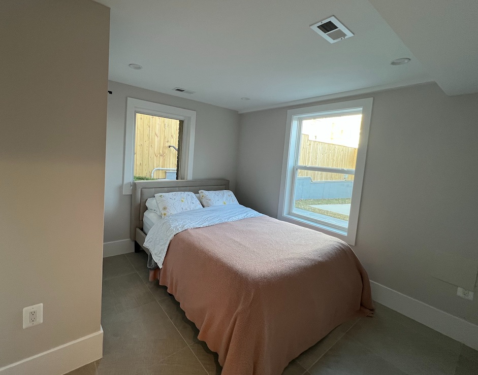 Spacious two bedroom apartment in the heart of DC - Photo 11