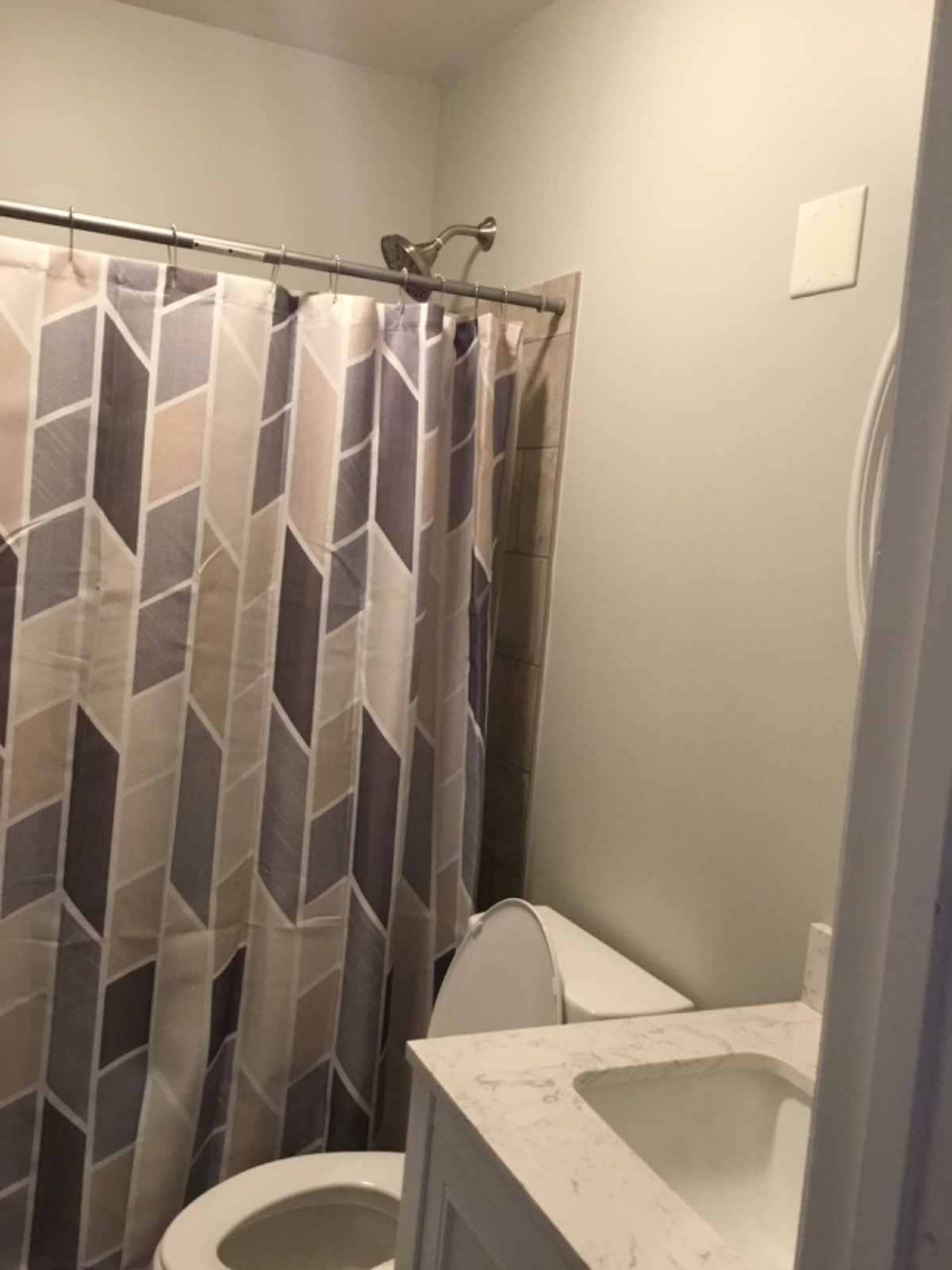 Cozy 2 bed Home - Photo 9