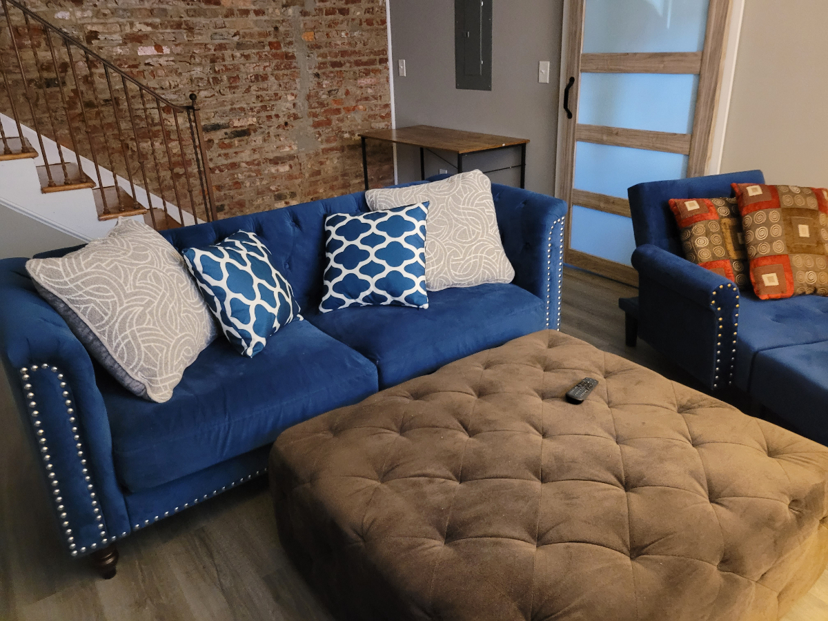 Newly remodeled 2 bedroom 2 bath - Photo 4