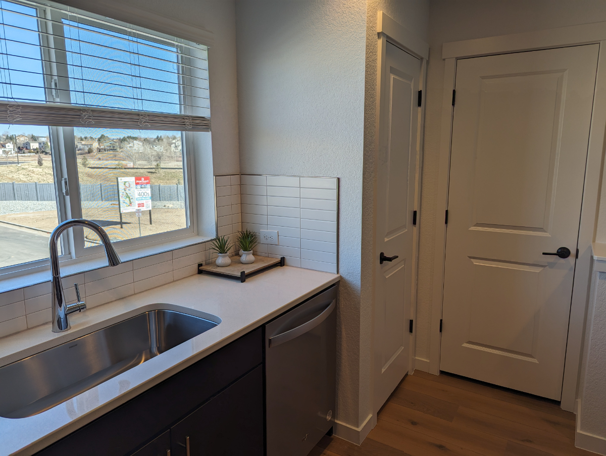 Newly Built Colorado Springs 1-Bedroom Apart - Serene Retreat with Private Entrance, Modern Amenitie - Photo 4