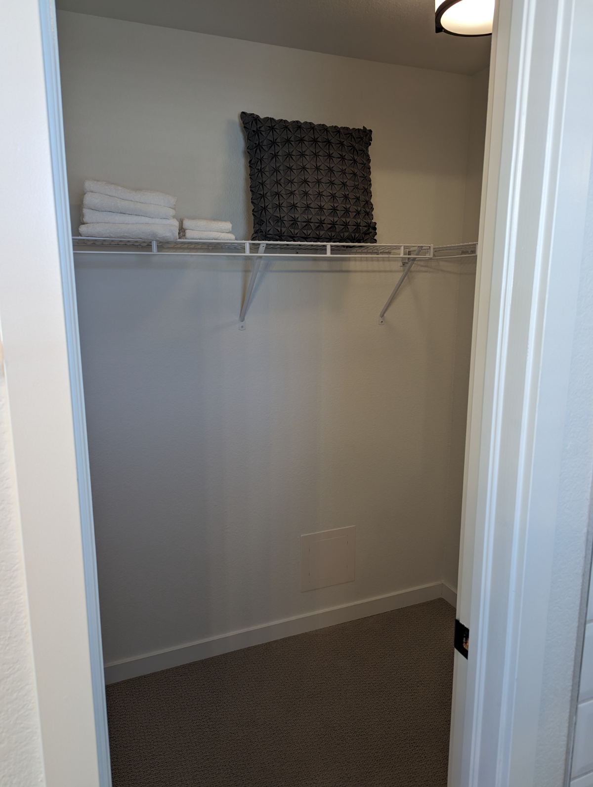 Newly Built Colorado Springs 1-Bedroom Apart - Serene Retreat with Private Entrance, Modern Amenitie - Photo 8