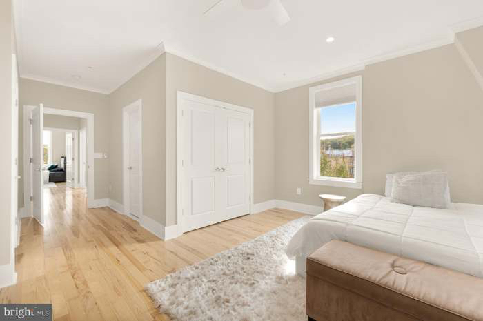 Entire Condo- 3BR 3B Parking - Photo 8