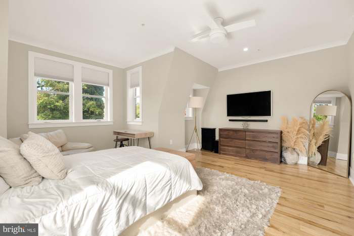 Entire Condo- 3BR 3B Parking - Photo 7