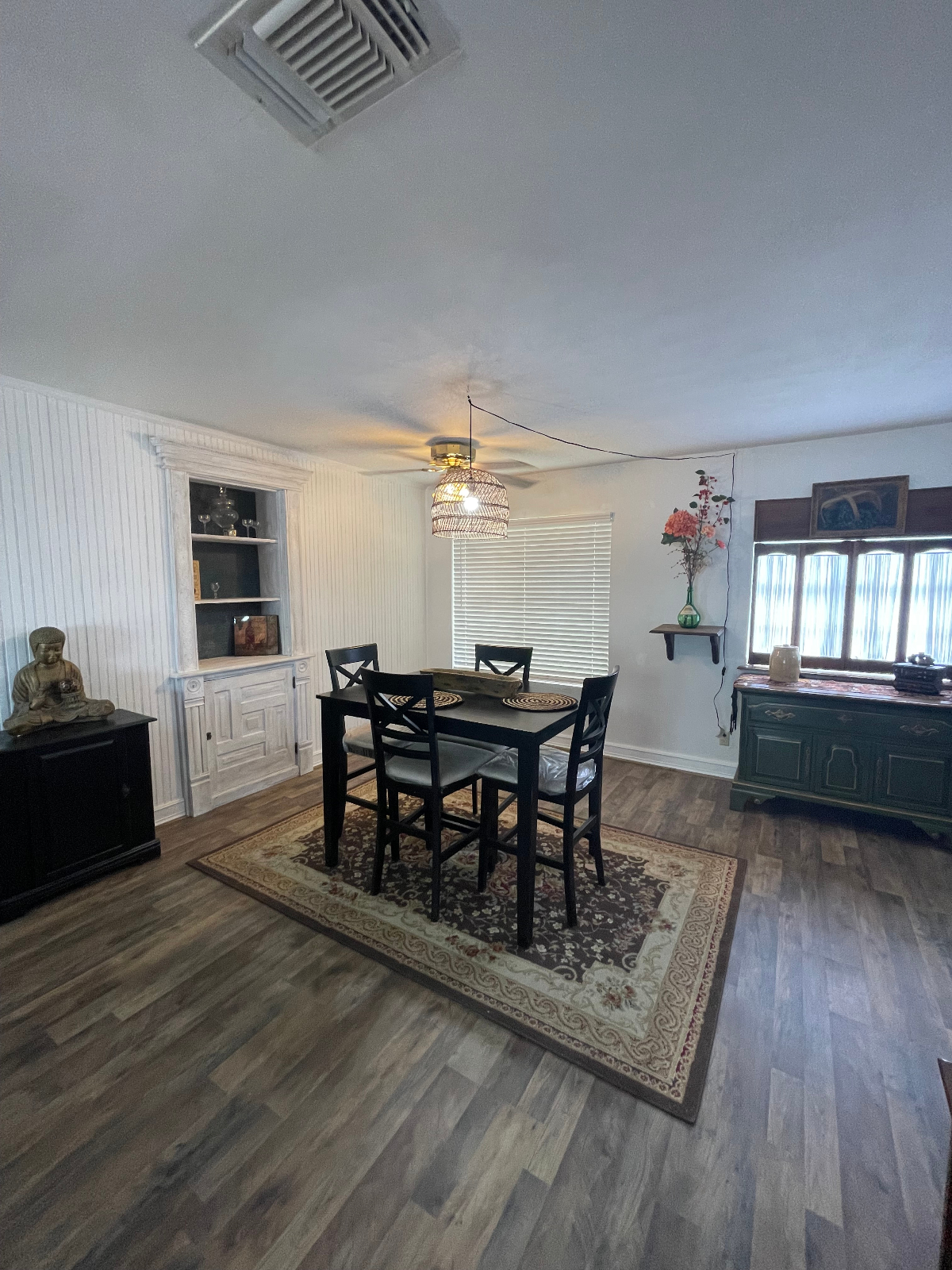 Nice 2 bed/1 bath Home, Close to HOSP. & BASE - Photo 1
