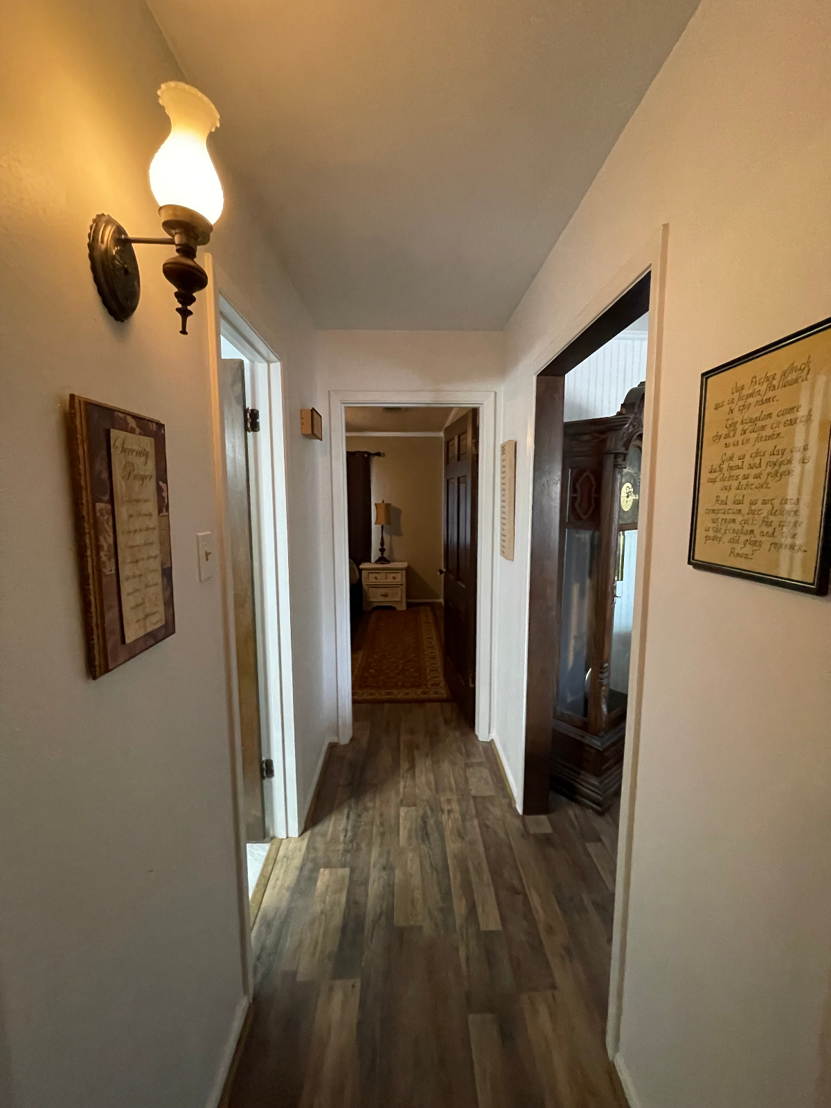Nice 2 bed/1 bath Home, Close to HOSP. & BASE - Photo 3