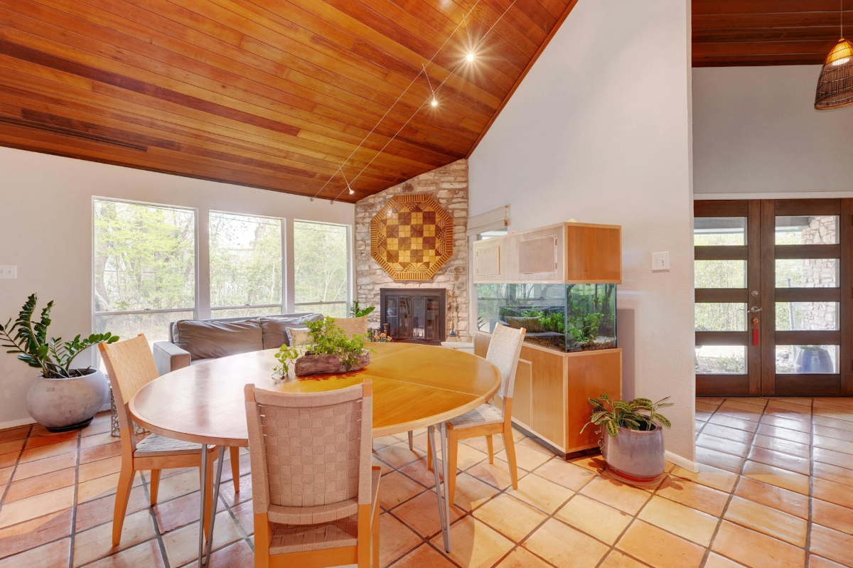 Beautiful Room in West Austin - Photo 9