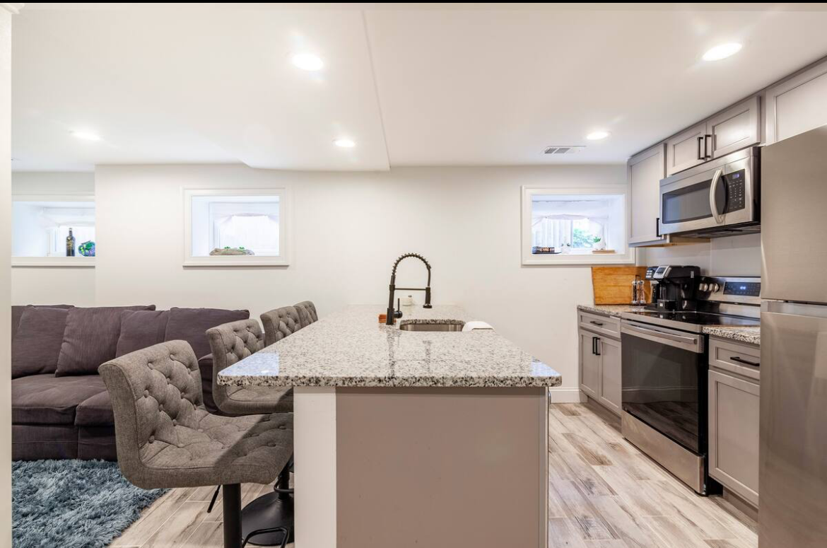 DC Life in Private Nook   -- Basement apartment - Photo 9