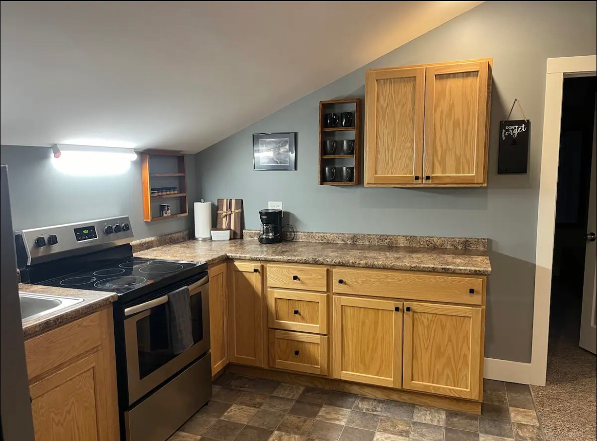 Beautiful 2 Bedroom Loft - Photo 3