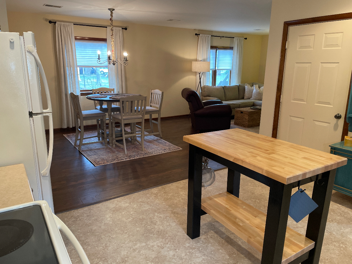 1BR/1BA with Off Street Parking, furnished & 15 Mins from Hospital - Photo 5