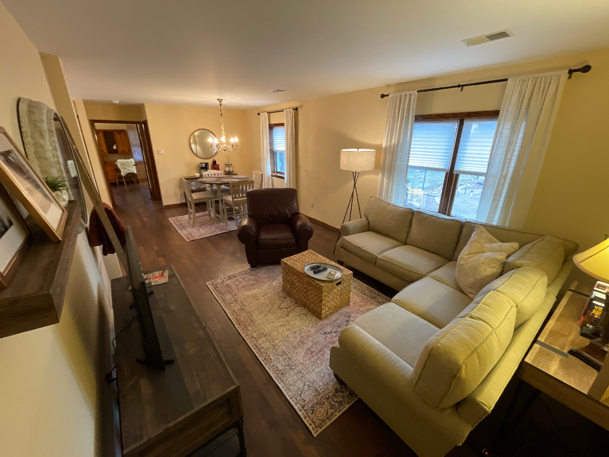 1BR/1BA with Off Street Parking, furnished & 15 Mins from Hospital - Photo 7