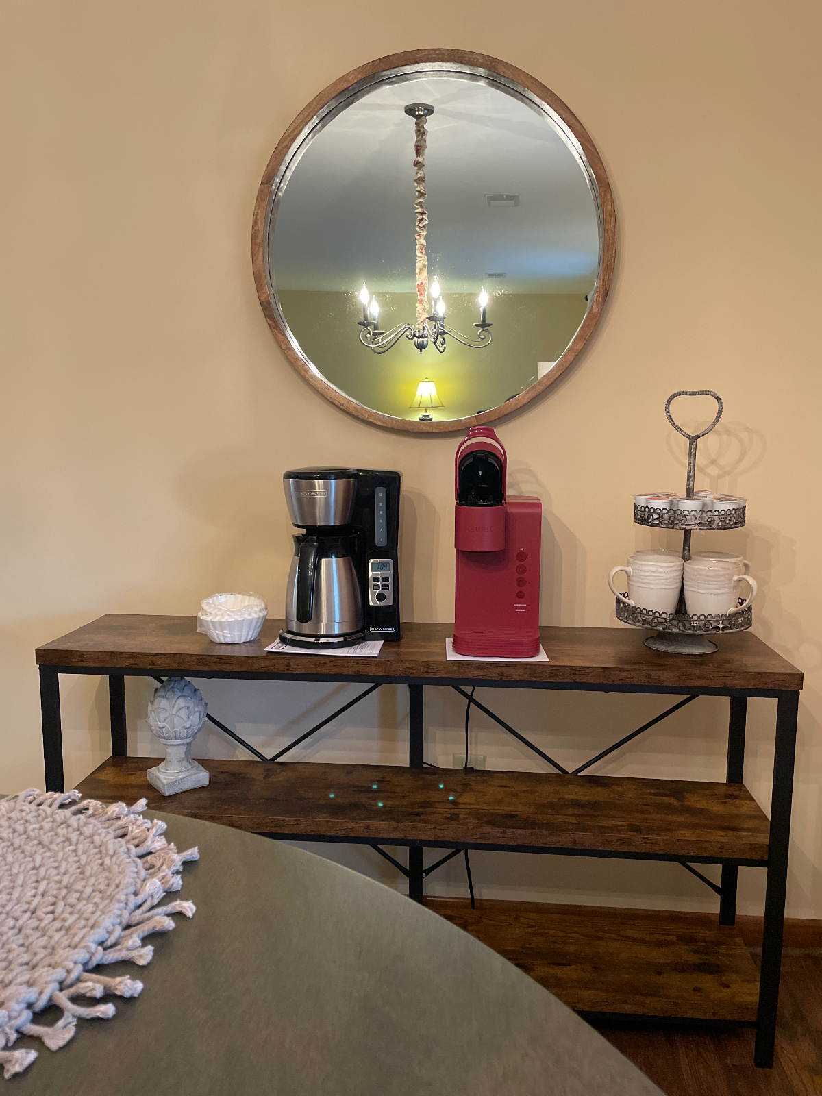 1BR/1BA with Off Street Parking, furnished & 15 Mins from Hospital - Photo 9