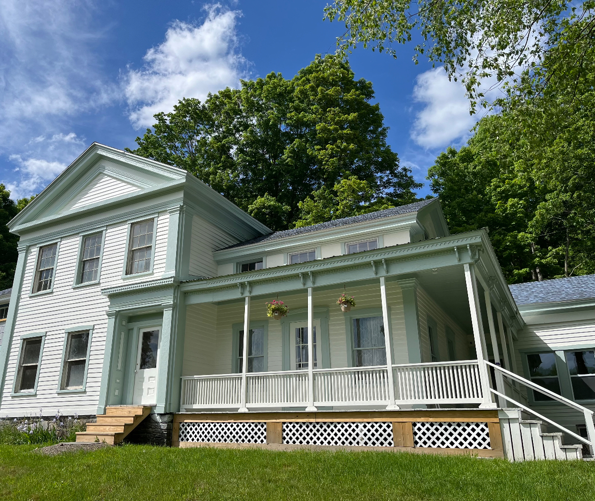 Plain & Fancy Farmhouse - Photo 5