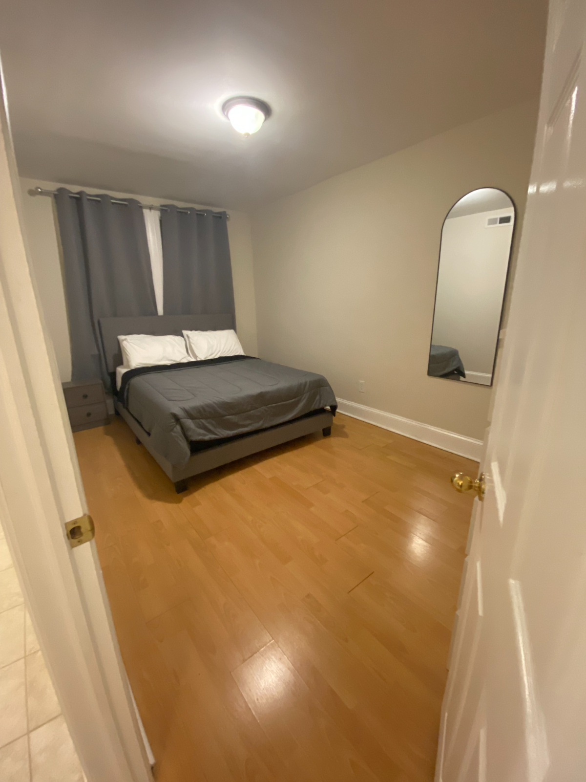 1 bed/1 bath - 85 Walk Score - W/D in unit - Pet-Friendly - Queen Bed - Photo 10
