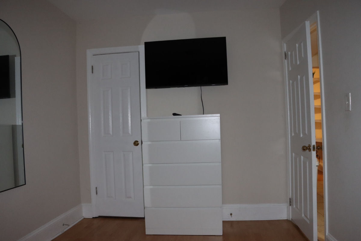 1 bed/1 bath - 85 Walk Score - W/D in unit - Pet-Friendly - Queen Bed - Photo 11