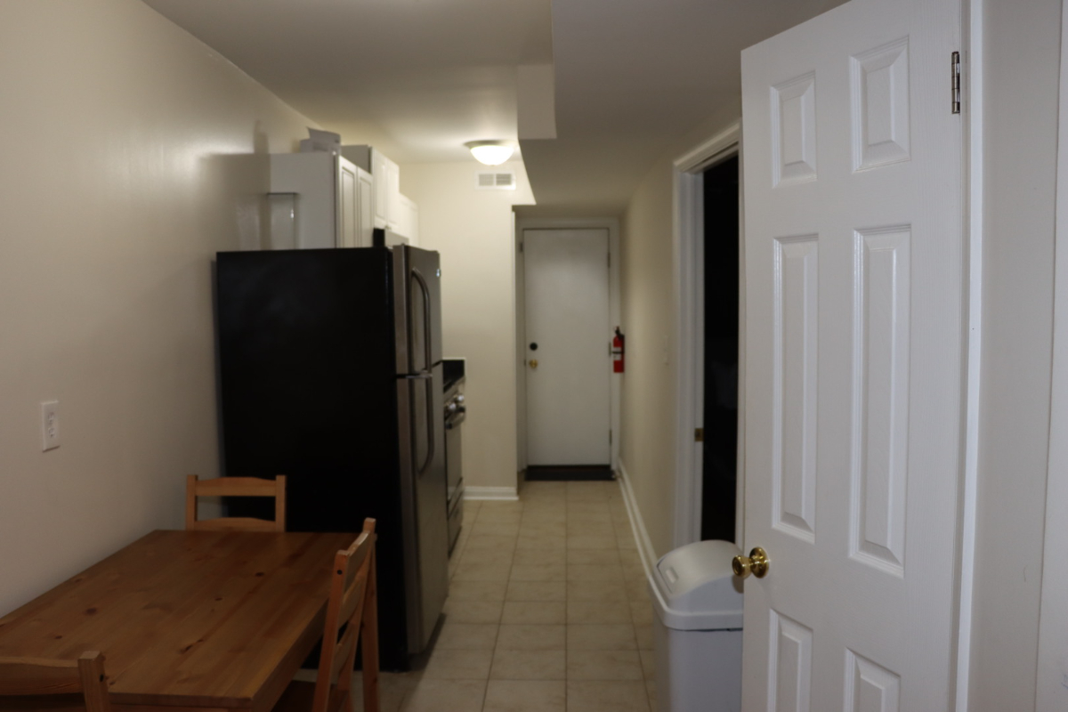 1 bed/1 bath - 85 Walk Score - W/D in unit - Pet-Friendly - Queen Bed - Photo 3