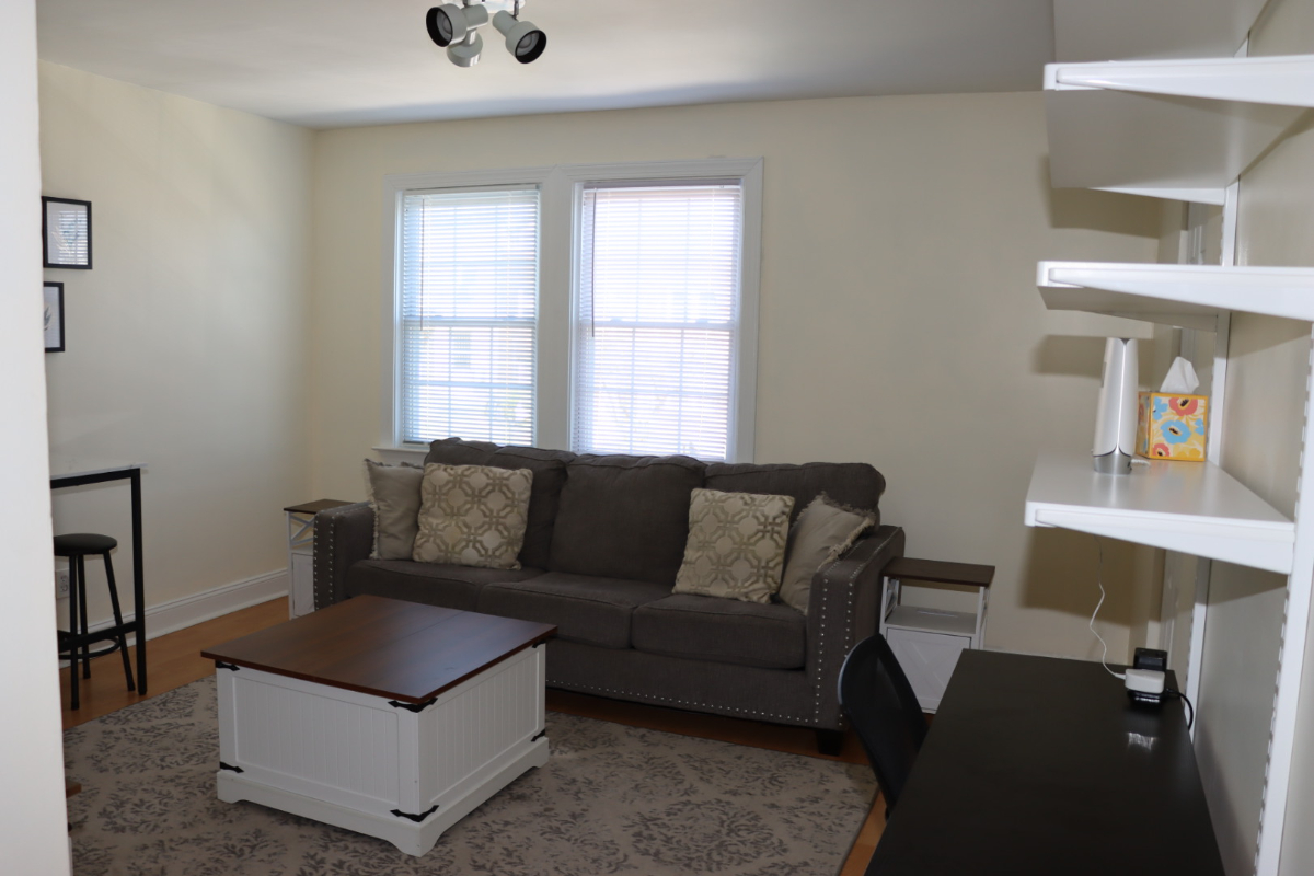 1 bed/1 bath - 85 Walk Score - W/D in unit - Pet-Friendly - Queen Bed - Photo 9