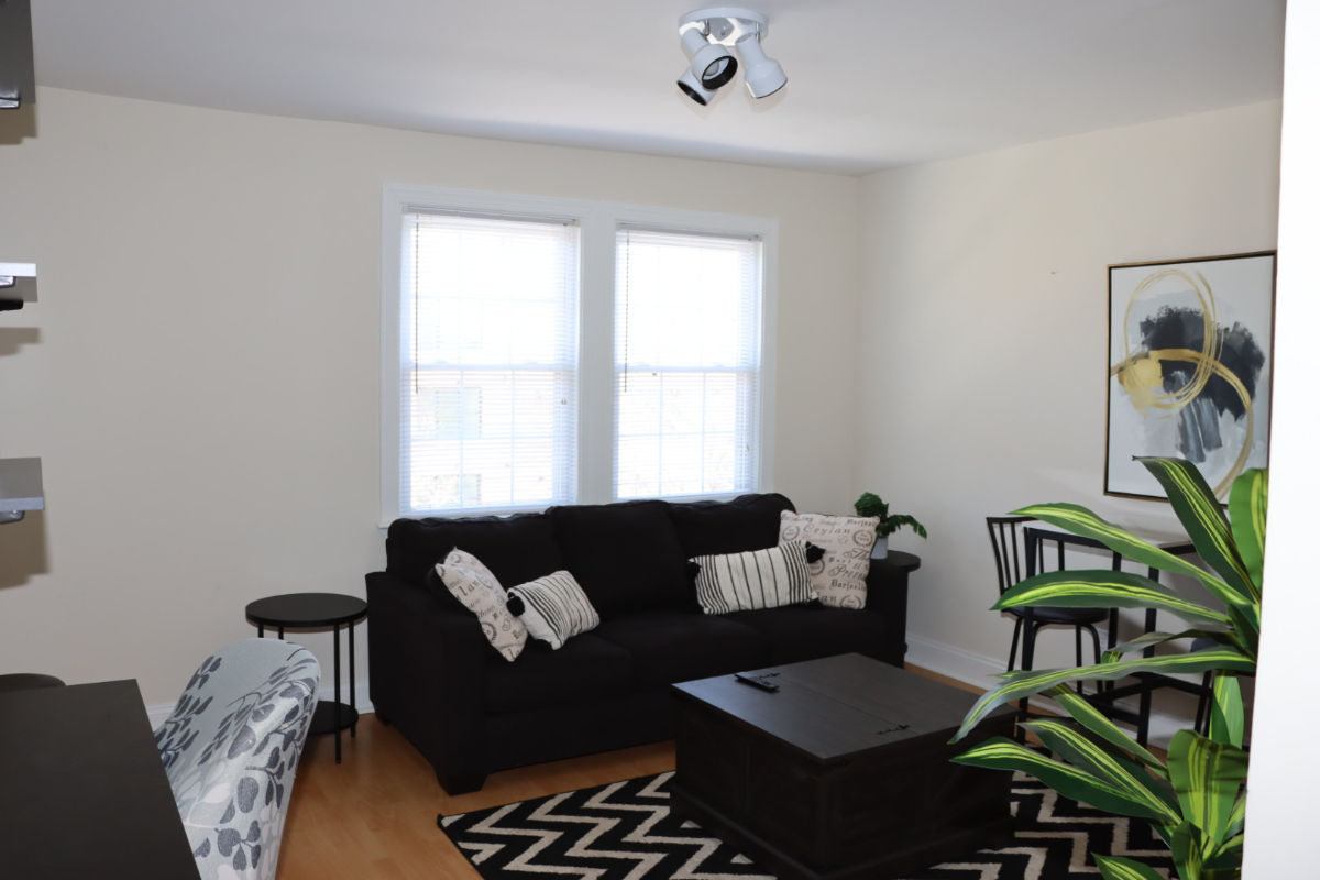 1 bed/1 bath - 85 Walk Score - W/D in unit - Pet-Friendly - Queen Bed - Photo 8