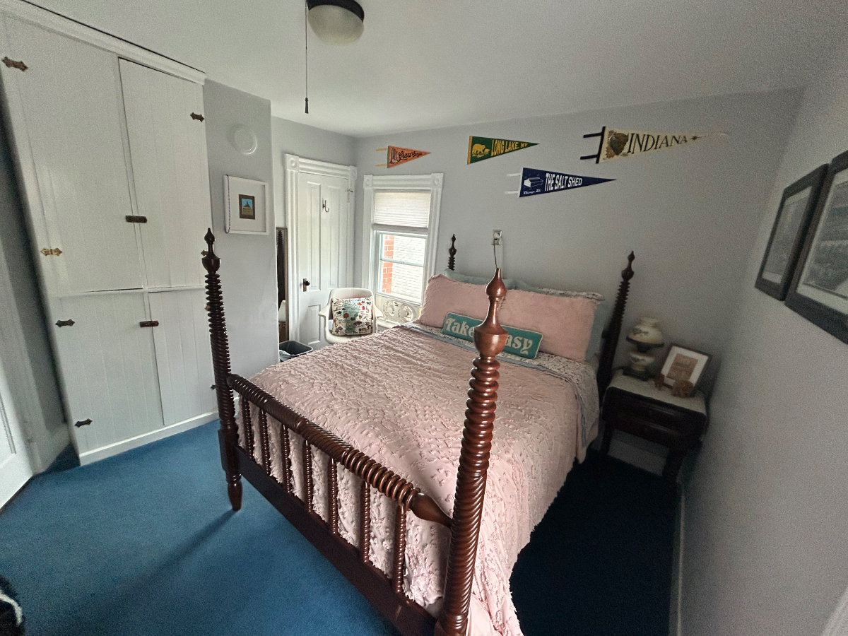 Cozy Single Bedroom Walking Distance From Downtown - Photo 2