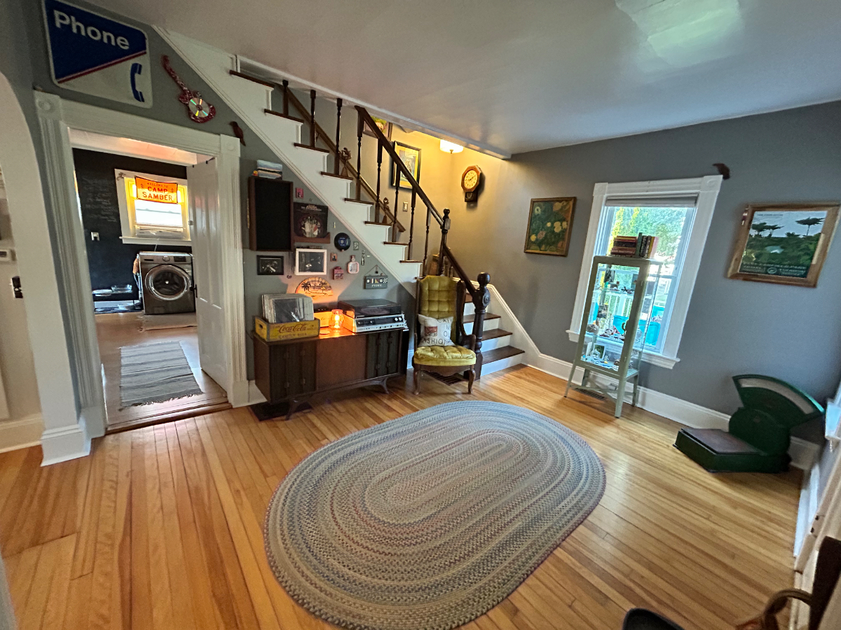 Cozy Single Bedroom Walking Distance From Downtown - Photo 12