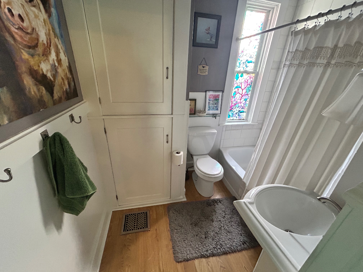 Cozy Single Bedroom Walking Distance From Downtown - Photo 6