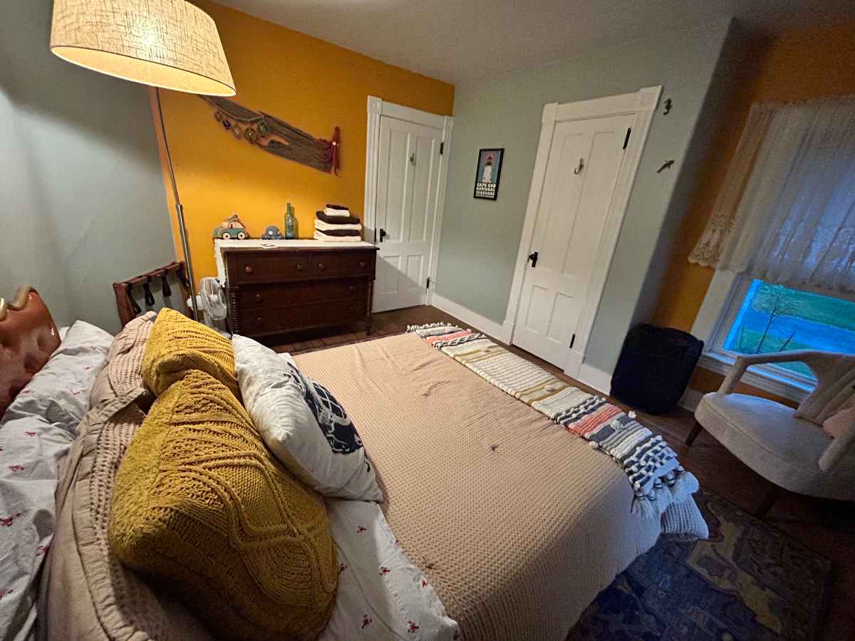 Cozy Single Bedroom Walking Distance From Downtown - Photo 4
