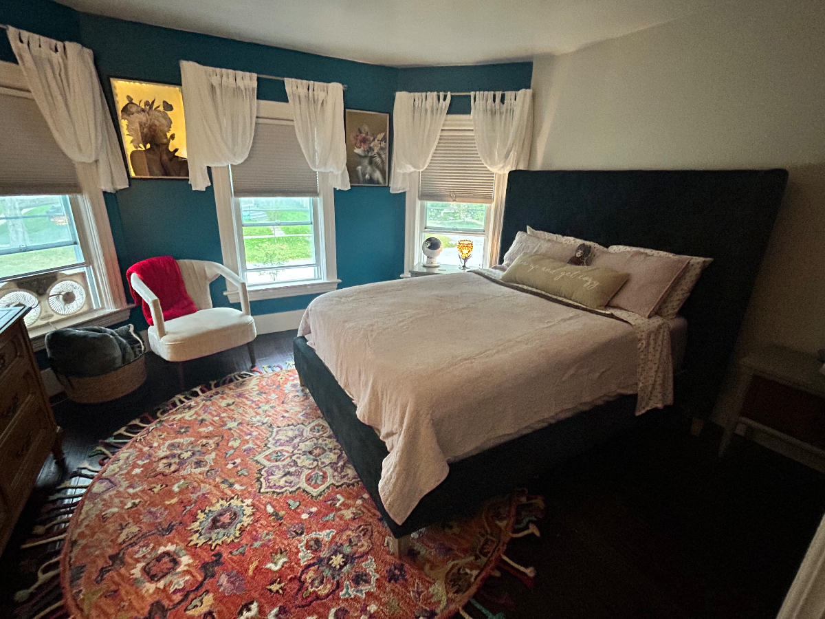 Cozy Single Bedroom Walking Distance From Downtown - Photo 1
