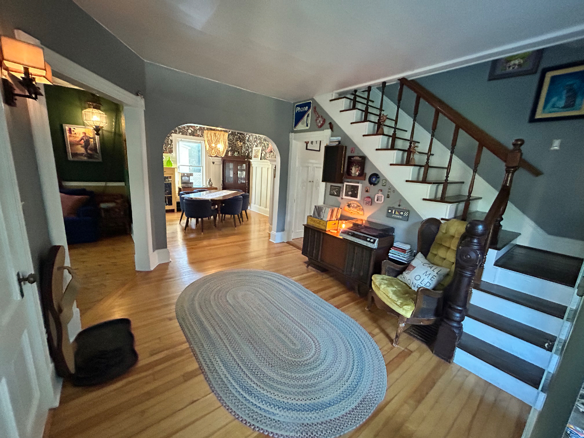 Cozy Single Bedroom Walking Distance From Downtown - Photo 10