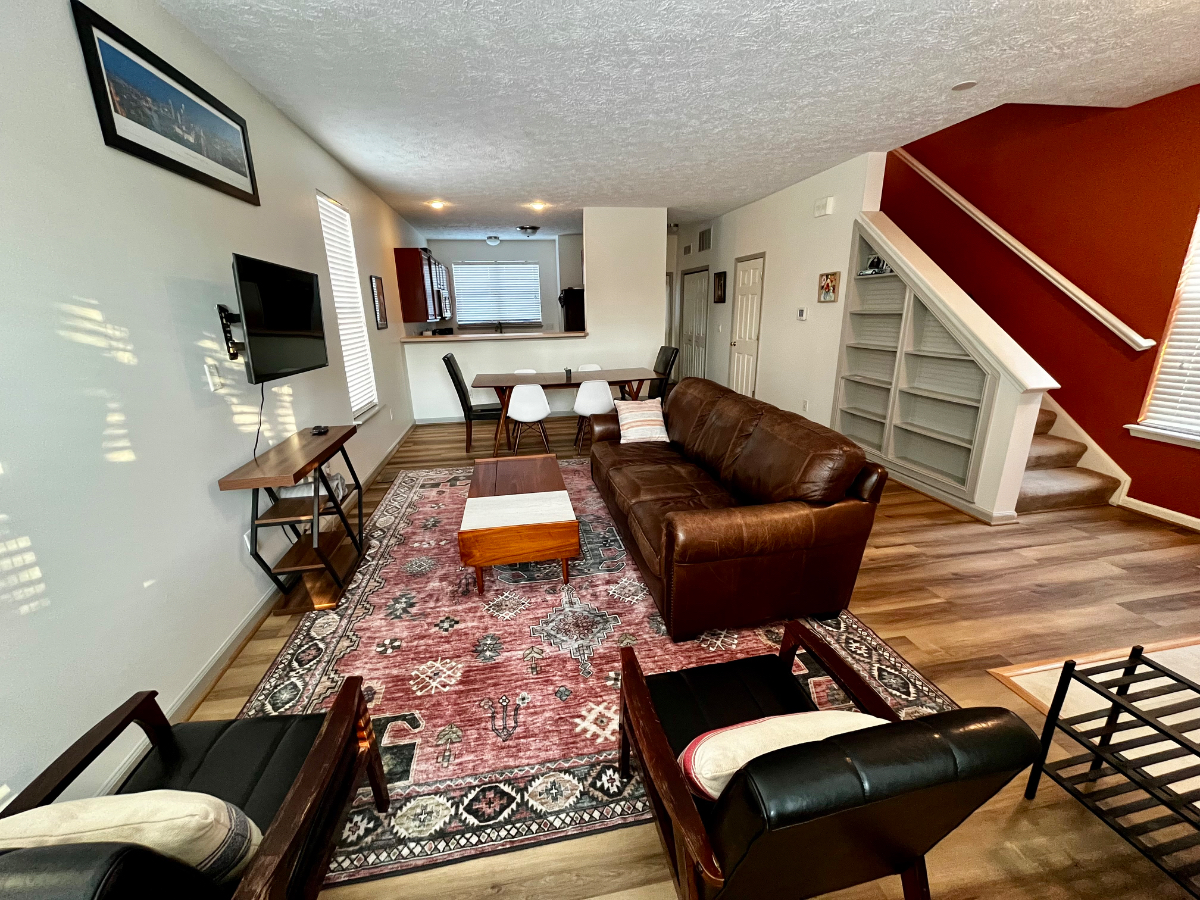 2 Bed/2 Bath/Garage/Walkable Dining/Near Uni&Riley Hospitals - Photo 5