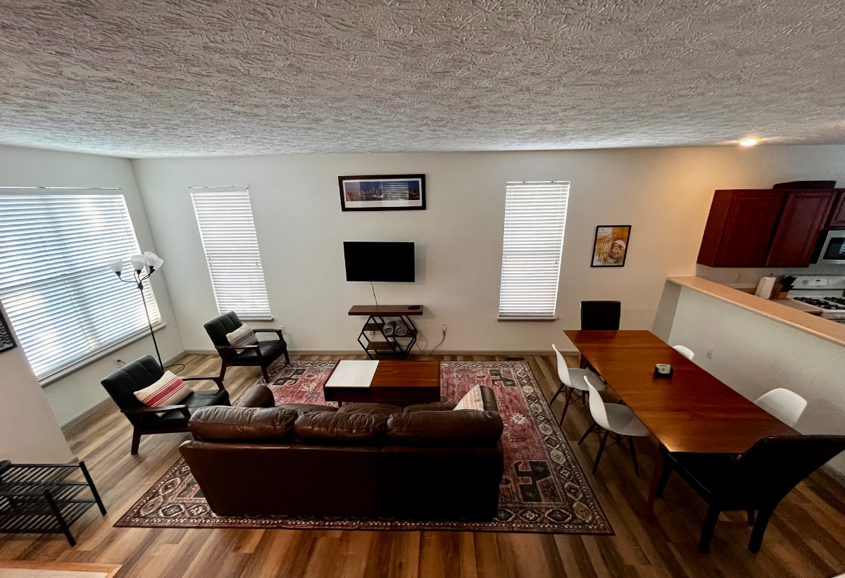 2 Bed/2 Bath/Garage/Walkable Dining/Near Uni&Riley Hospitals - Photo 4