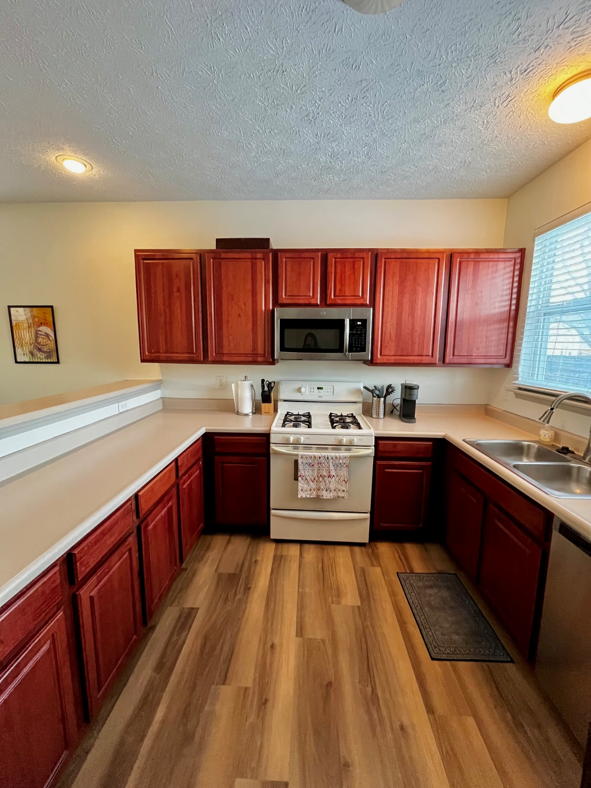 2 Bed/2 Bath/Garage/Walkable Dining/Near Uni&Riley Hospitals - Photo 6