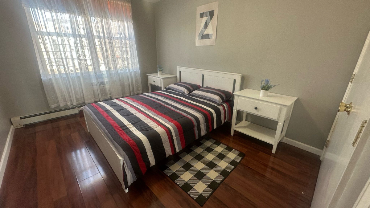 Spacious Quiet 2 Bedroom Apartment - Photo 7