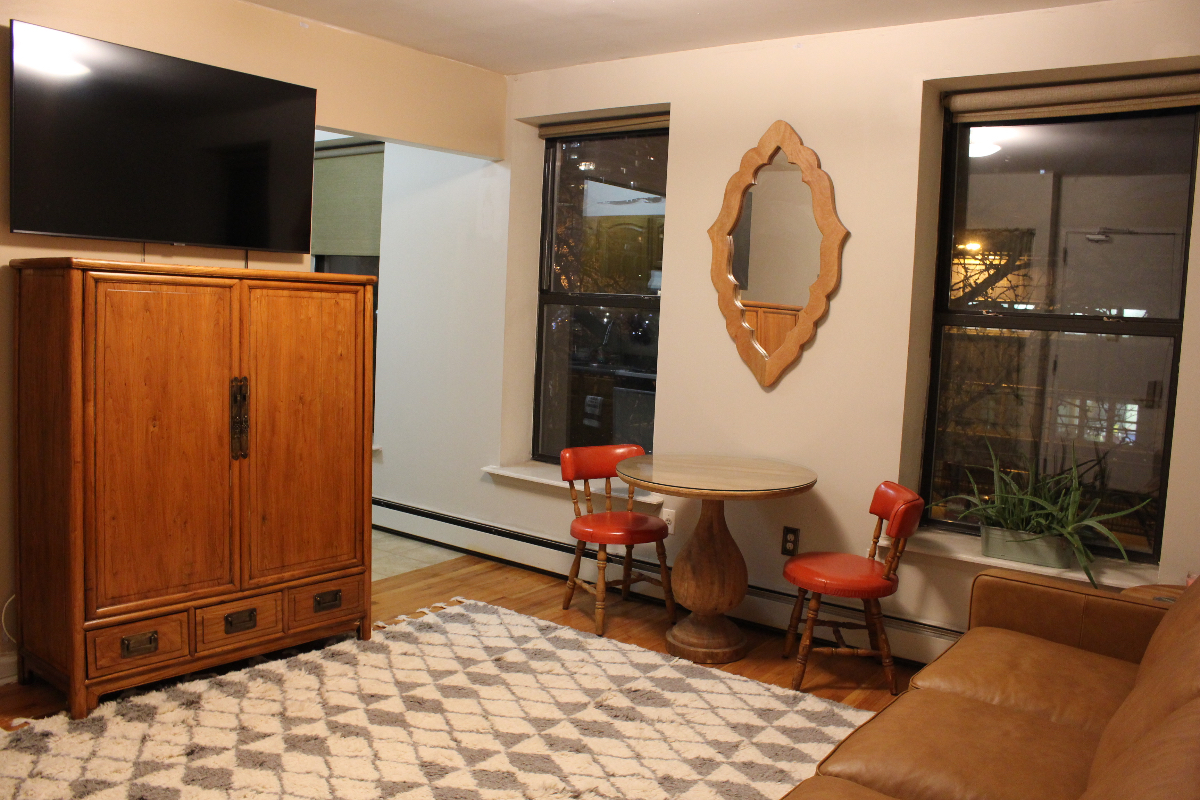Comfy Duplex with Queens Size Bed on the 2nd Floor - Photo 6