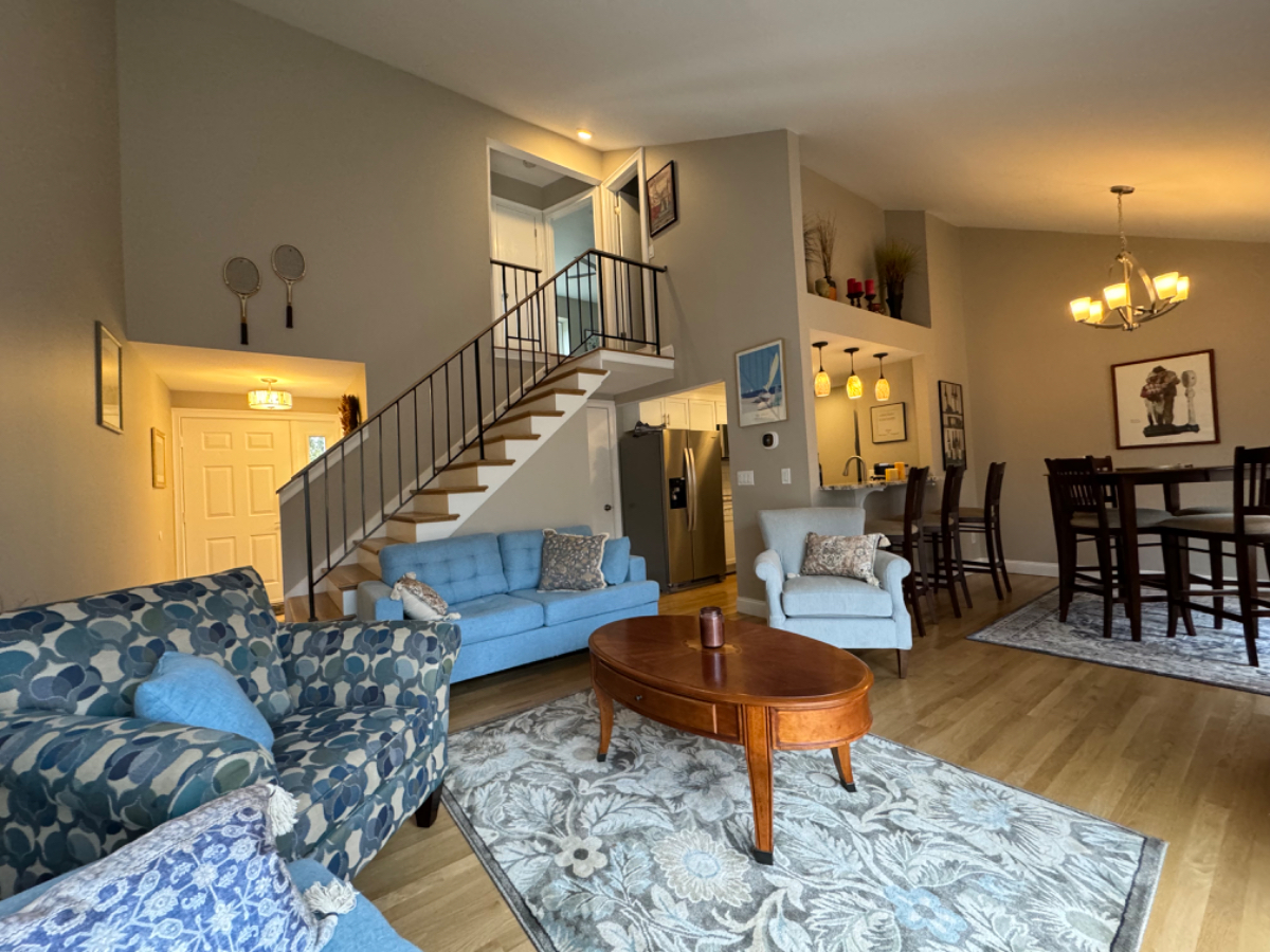 Executive Furnished 2BR/2BA | Central Colonie + Garage - Photo 1