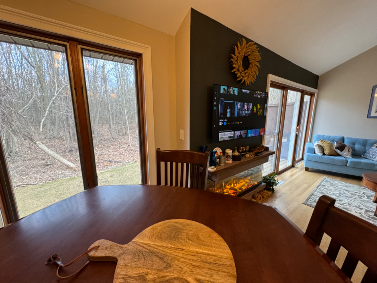 Executive Furnished 2BR/2BA | Central Colonie + Garage - Photo 9