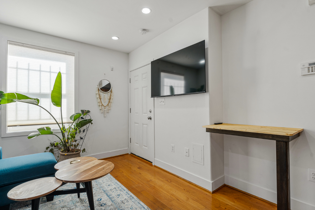 Experience Washington, DC Living in this Cozy 1-Bedroom Apartment - Centrally Located - Photo 1
