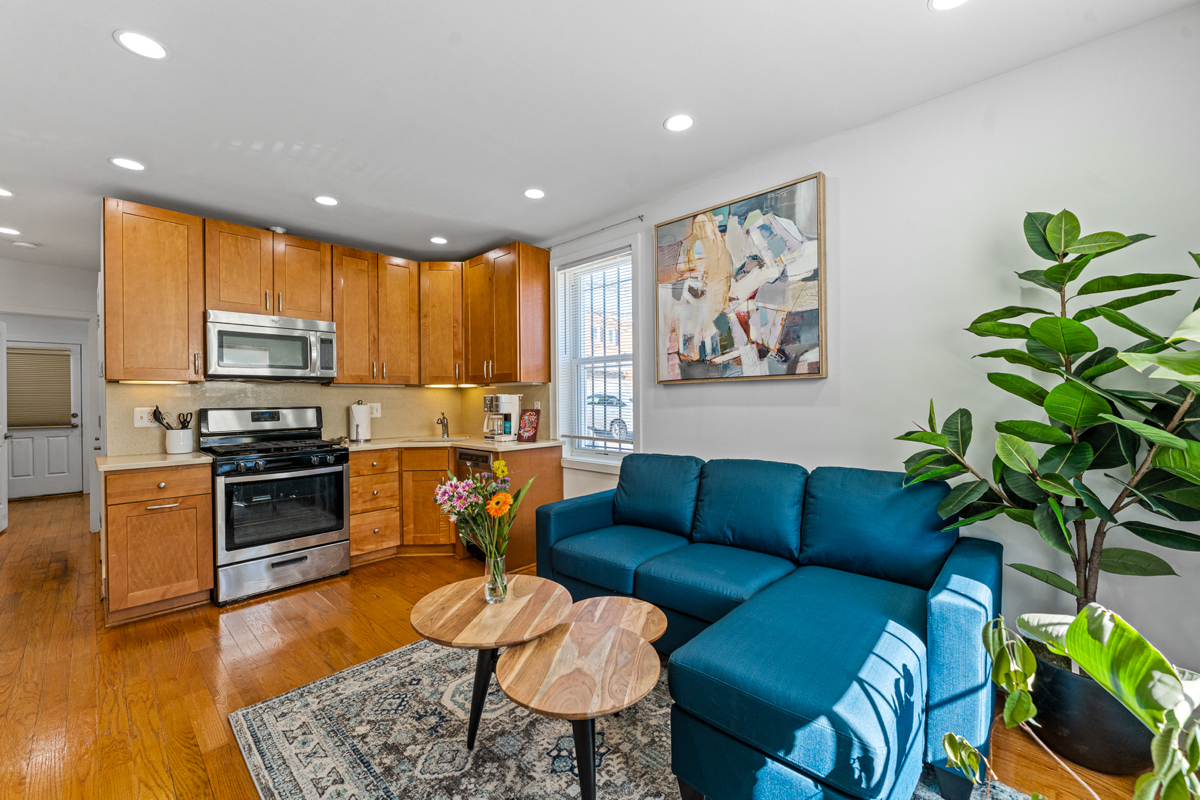 Experience Washington, DC Living in this Cozy 1-Bedroom Apartment - Centrally Located - Photo 3