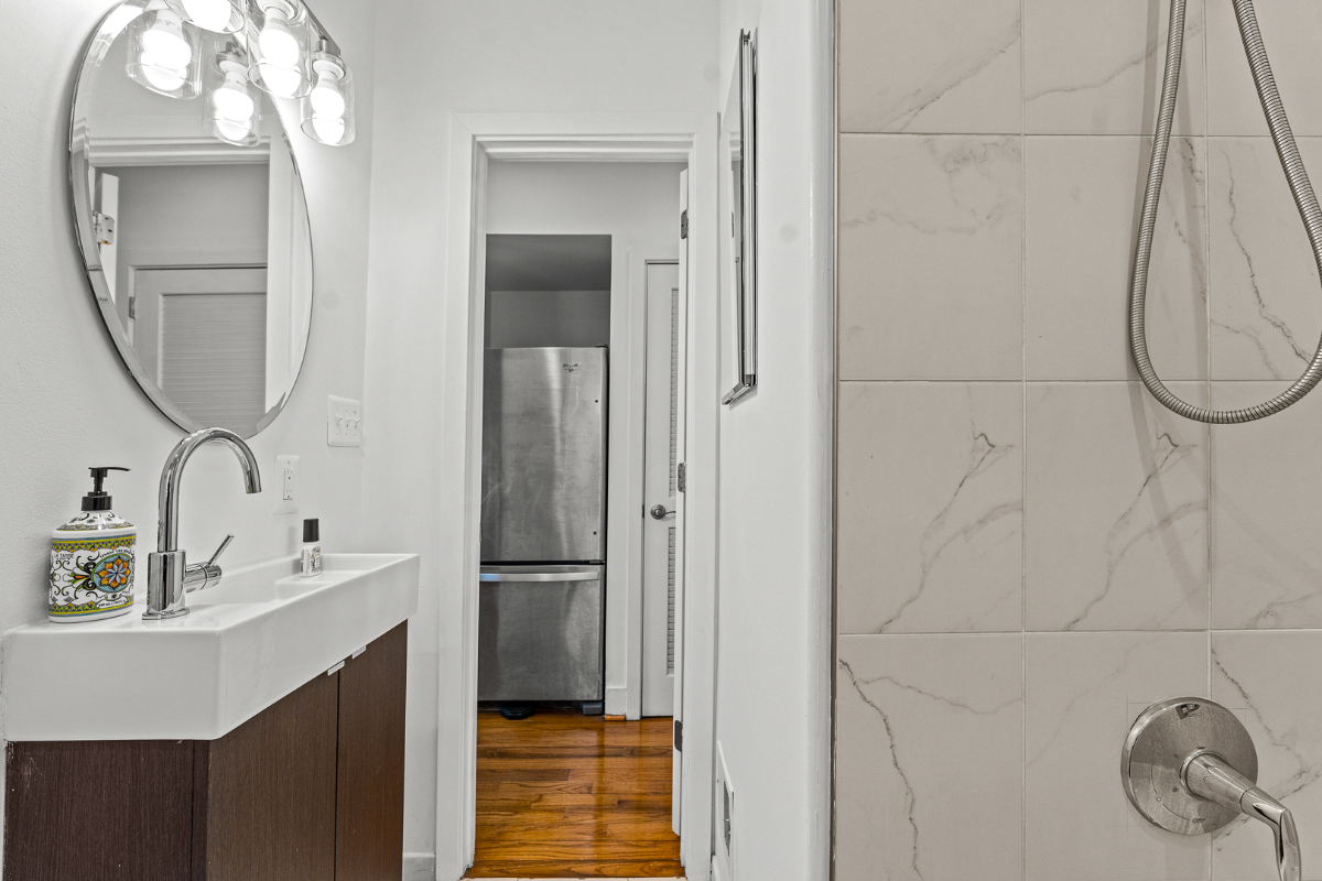 Experience Washington, DC Living in this Cozy 1-Bedroom Apartment - Centrally Located - Photo 12