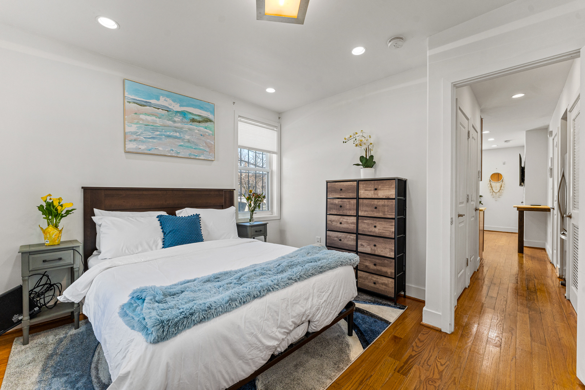 Experience Washington, DC Living in this Cozy 1-Bedroom Apartment - Centrally Located - Photo 10