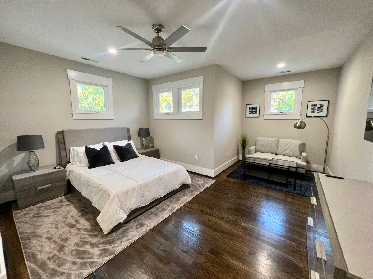 Luxurious Rental 3 Beds/3 Baths - Photo 7