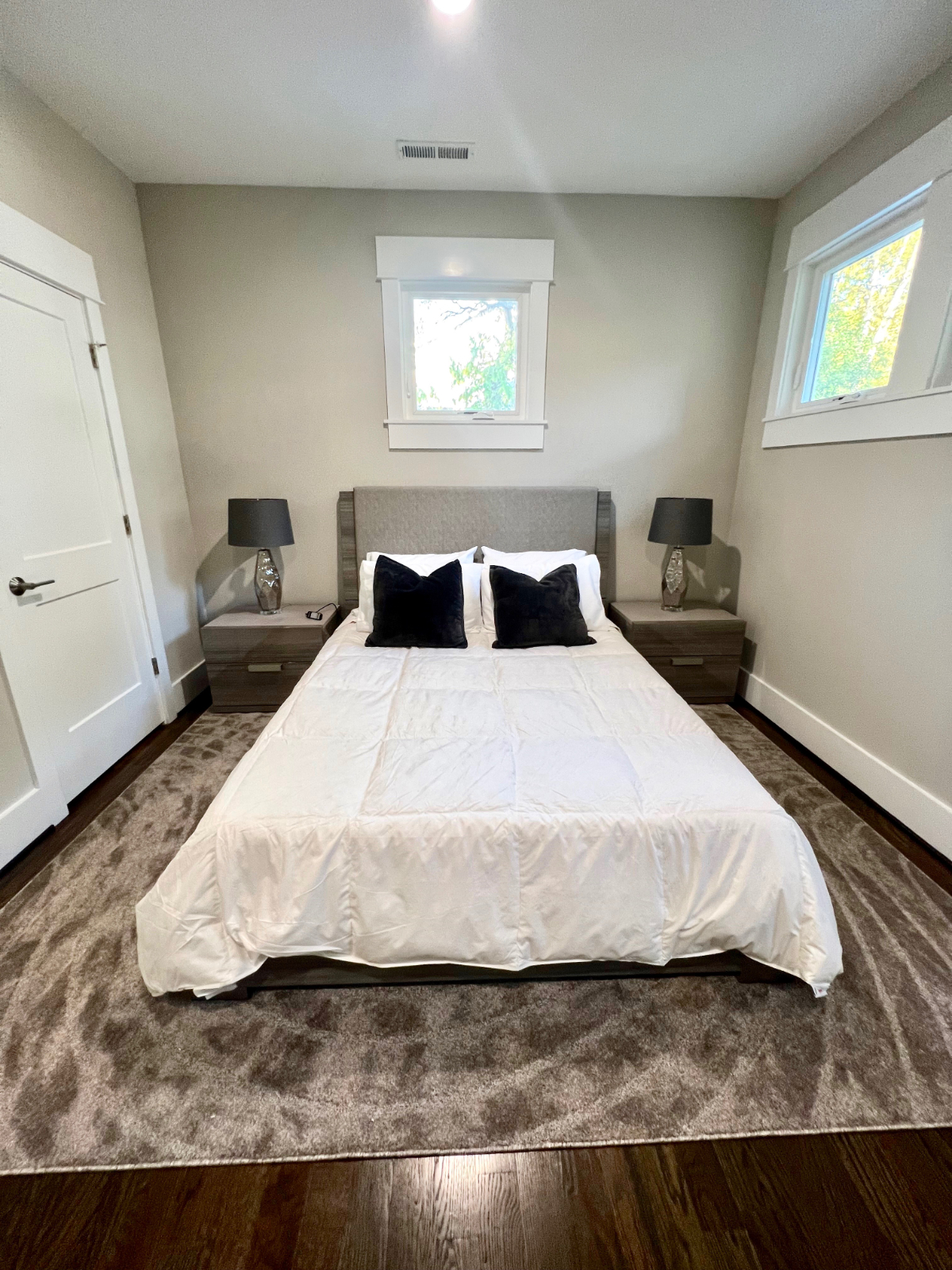 Luxurious Rental 3 Beds/3 Baths - Photo 8