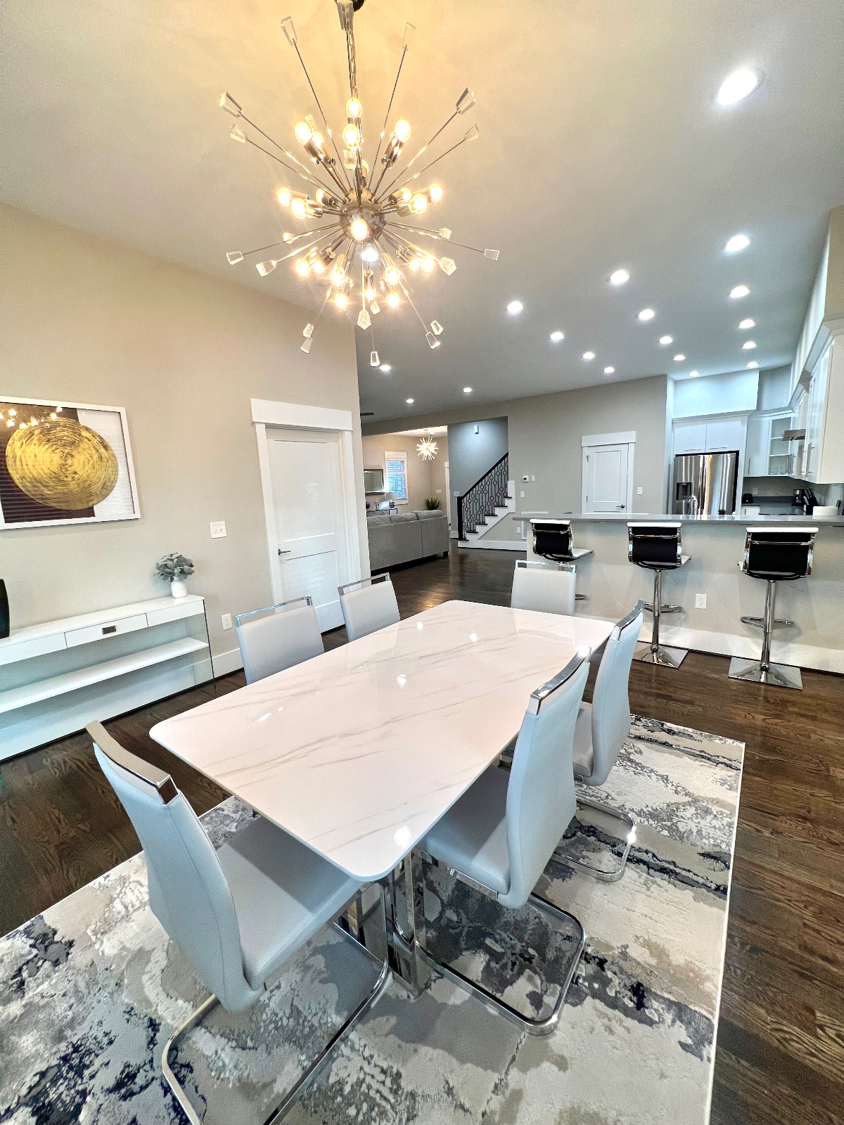 Luxurious Rental 3 Beds/3 Baths - Photo 10